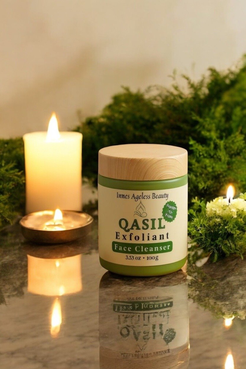 Qasil Cleansing Exfoliant Powder-to-Foam Cleanser lifestyle application by Innes Ageless Beauty